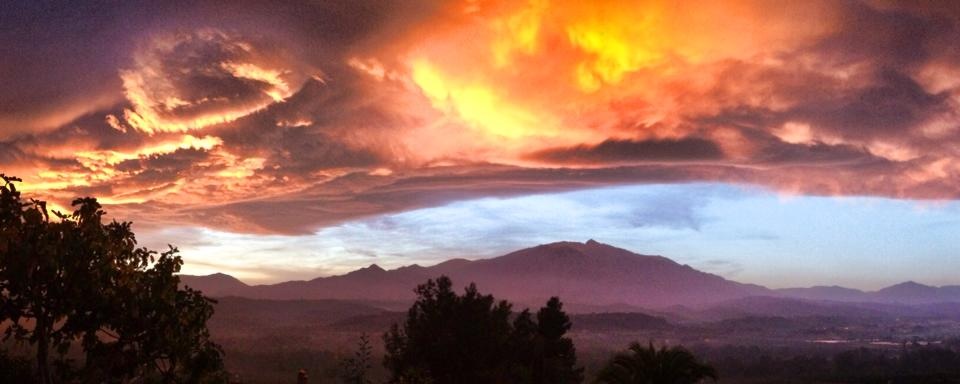 montagne des pyrénées catalanes - le Canigou vu d'Eus