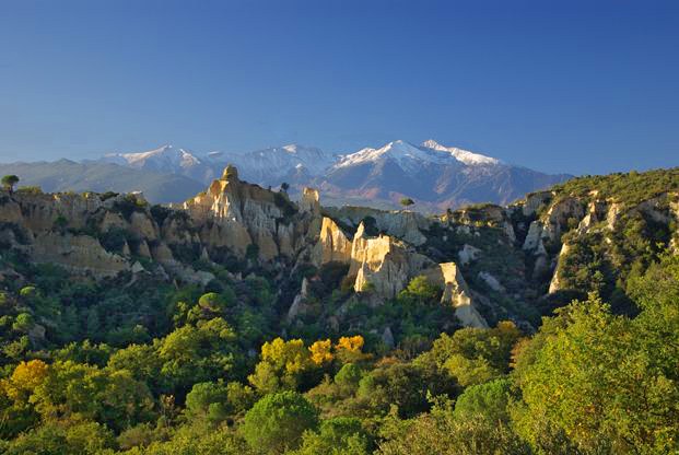 massif du canigou vue de ille sur Têt