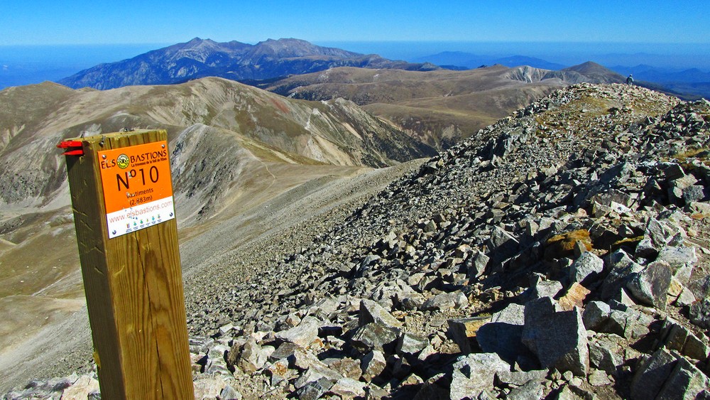 pic de l'enfer canigou pyrenees