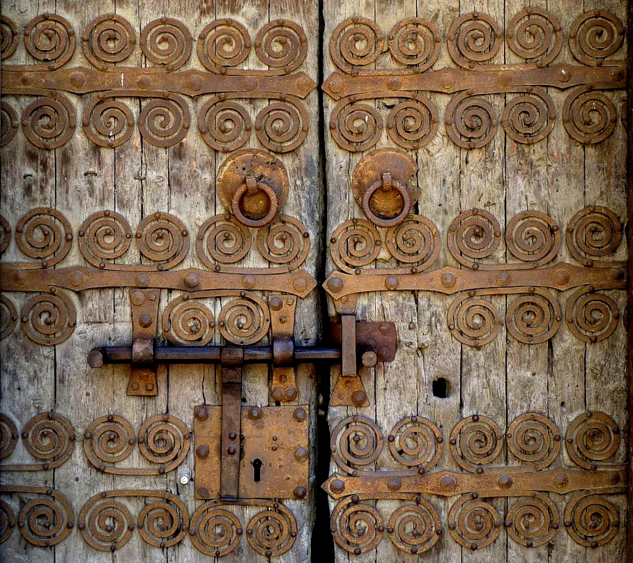 door roman church pyrenees