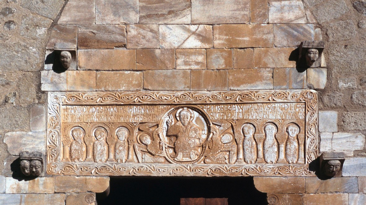 eglise saint genis des fontaines