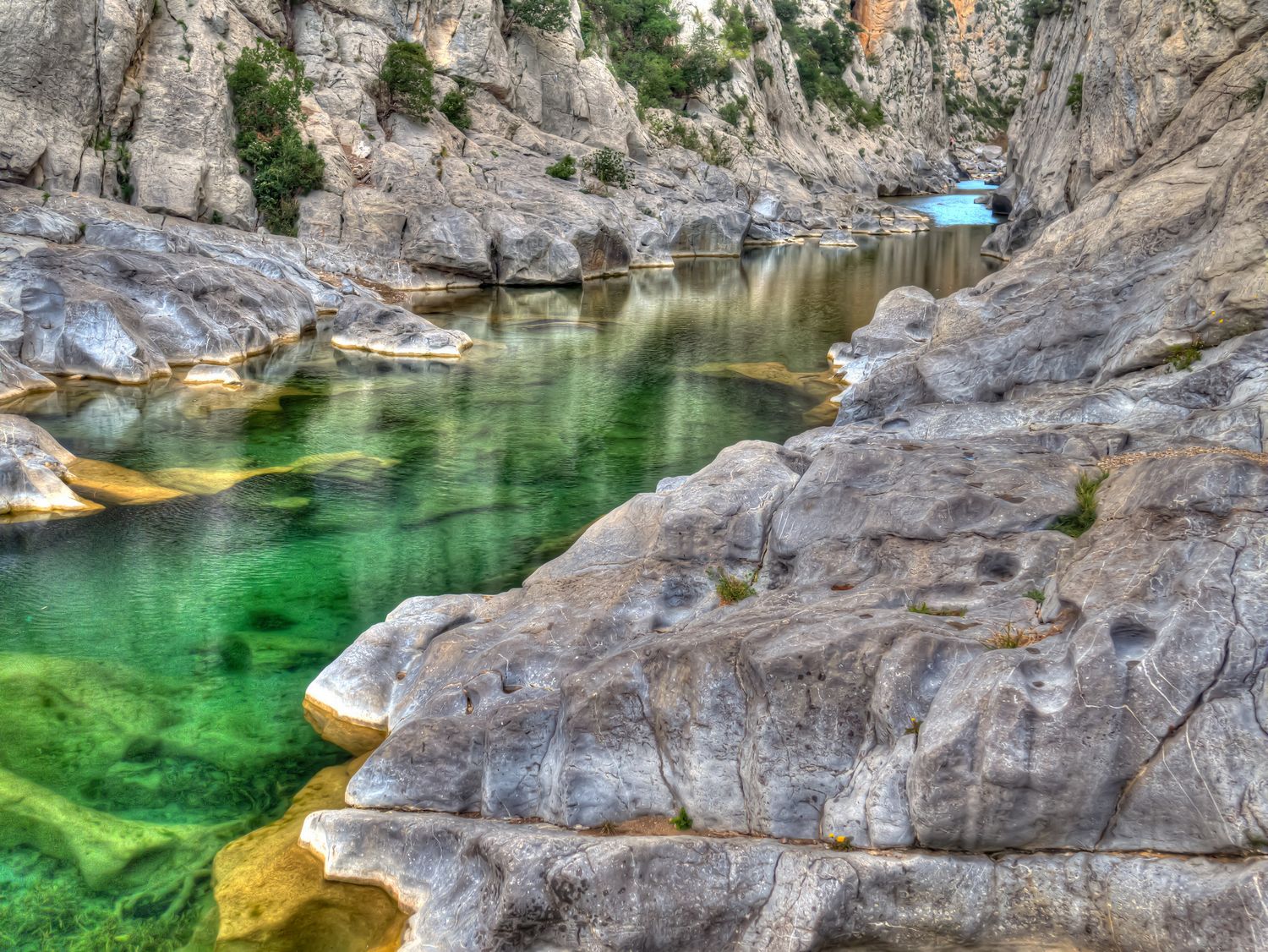 vasques naturelles baignade tautavel cucugnan corbieres