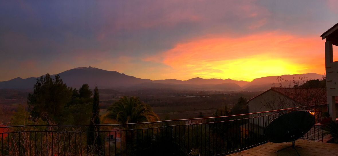 sunset canigou pyrenees orientales.jpg