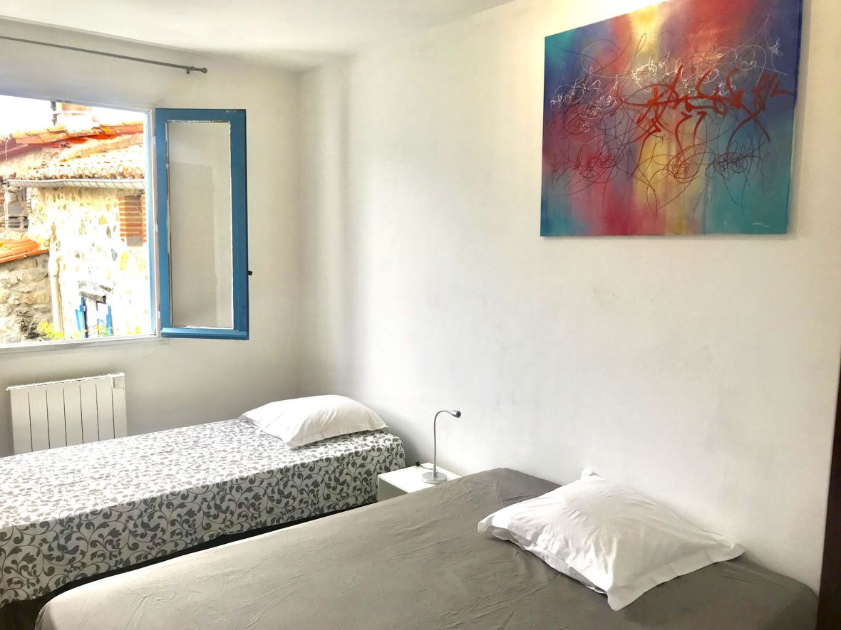 louer gite village typique mediterranée pyrénées occitanie canigou prades dans la région de Perpignan