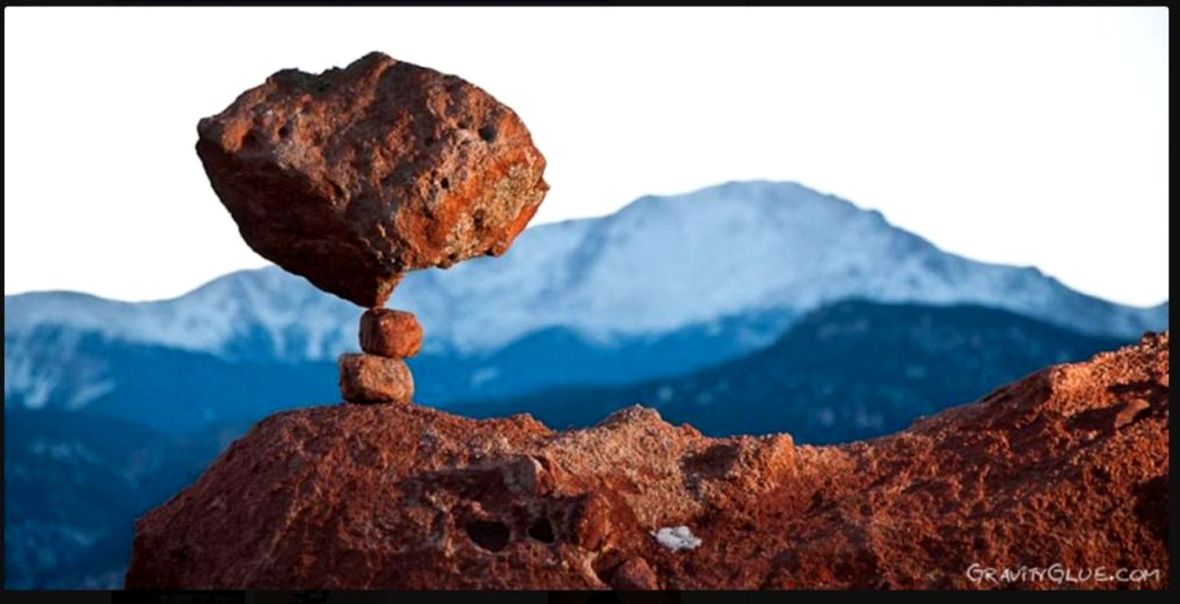 pratique stone balancing empilement de cailloux kairn