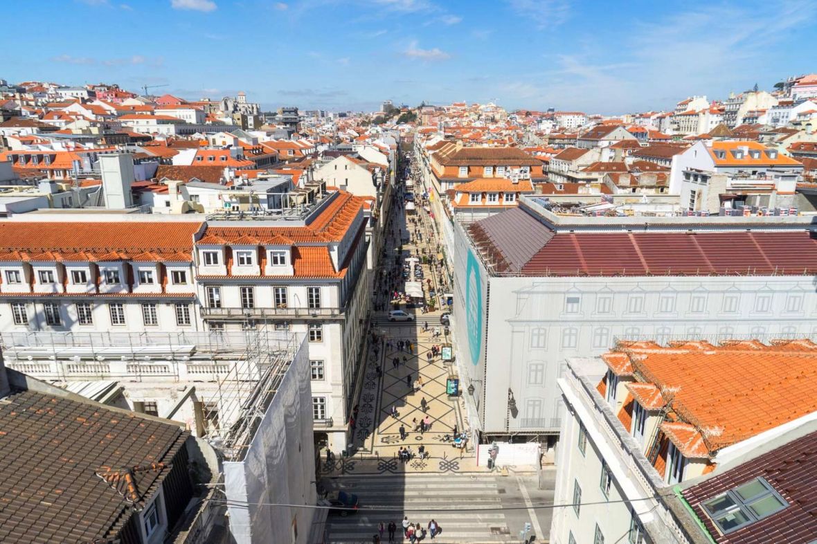 Les toits du centre ville de Lisbonne