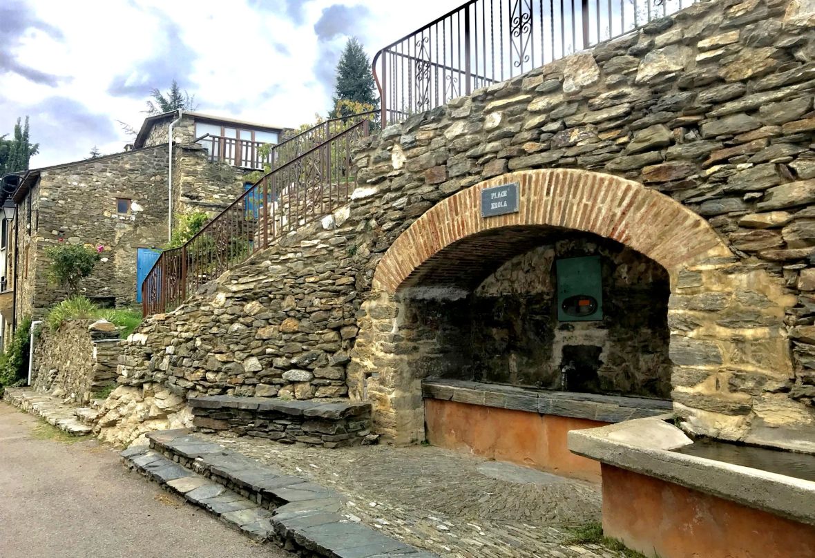 fontaine canaveilles les bains