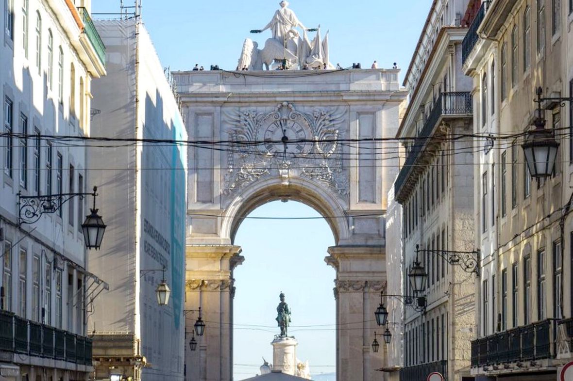 Arc de Triomphe de Lisbonne - place du commerce - vue sur la Tage