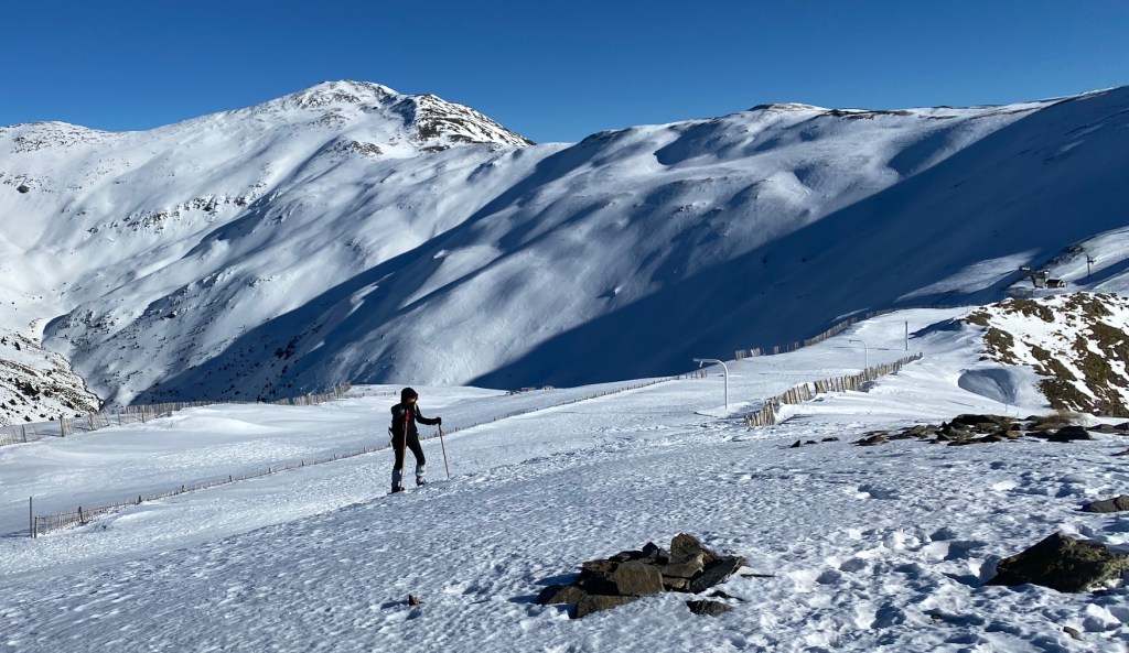 snowshoe trek pyrenees France spain