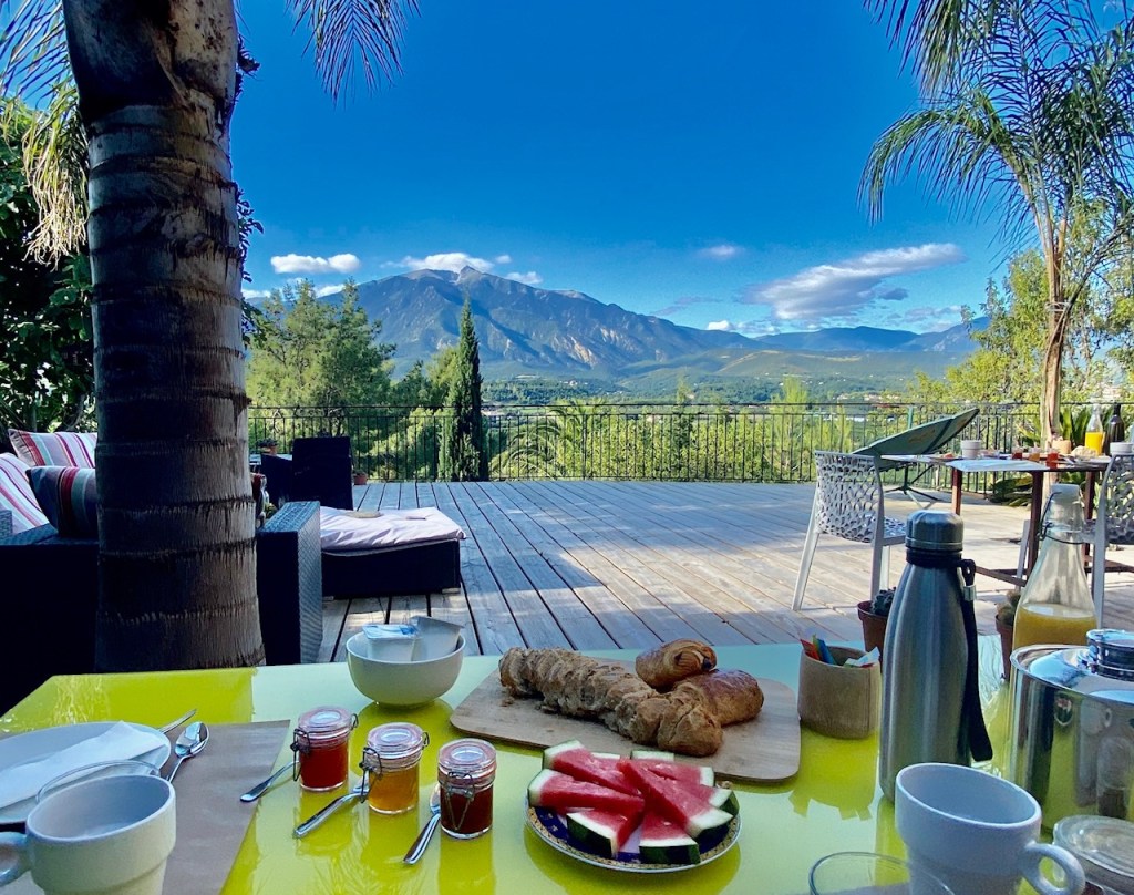 village perché eus plus beau village de France occitanie sources naturelles sauvages naturelles