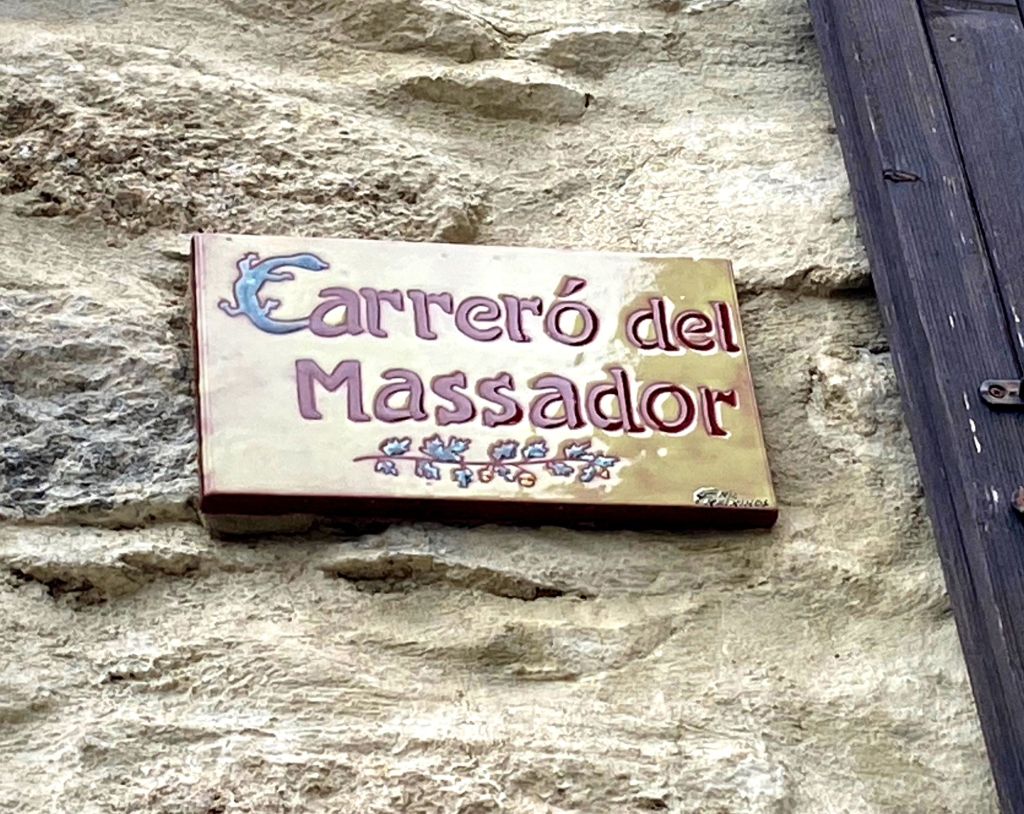 carrero del massador à Eus pyrénées orientales on en parle dans le livre "tout le bleu du monde" de mélissa da costa