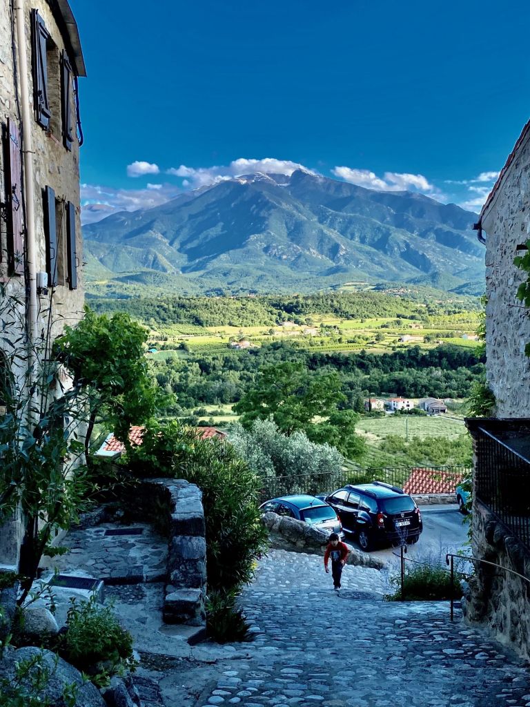 carrer del massador à Eus pyrénées orientales on en parle dans le livre "tout le bleu du monde" de mélissa da costa 66 