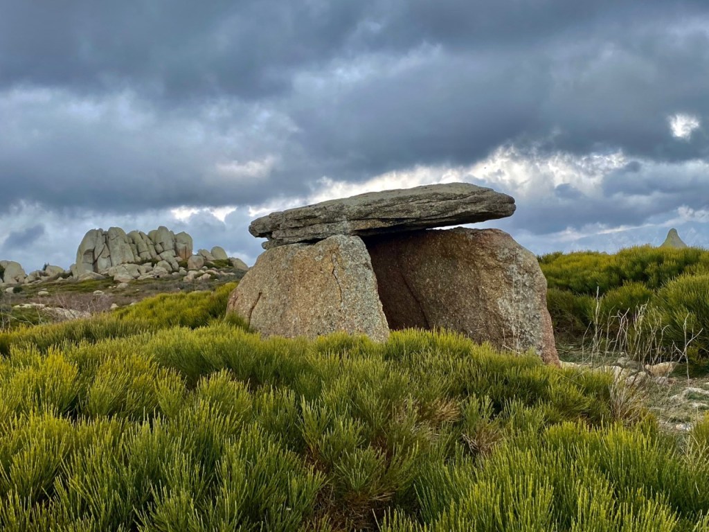 col del tribes dolmen Eus megalithe