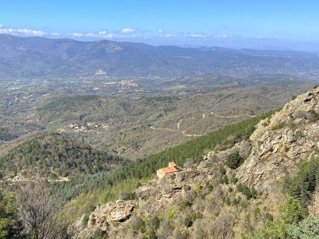 chappelle orthodoxe canigou pomer clara villerach col del forn lieux insolite pyrenees
