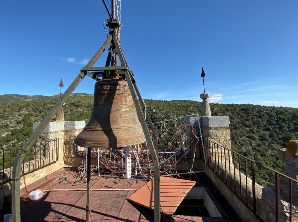 clocher eglise eus village