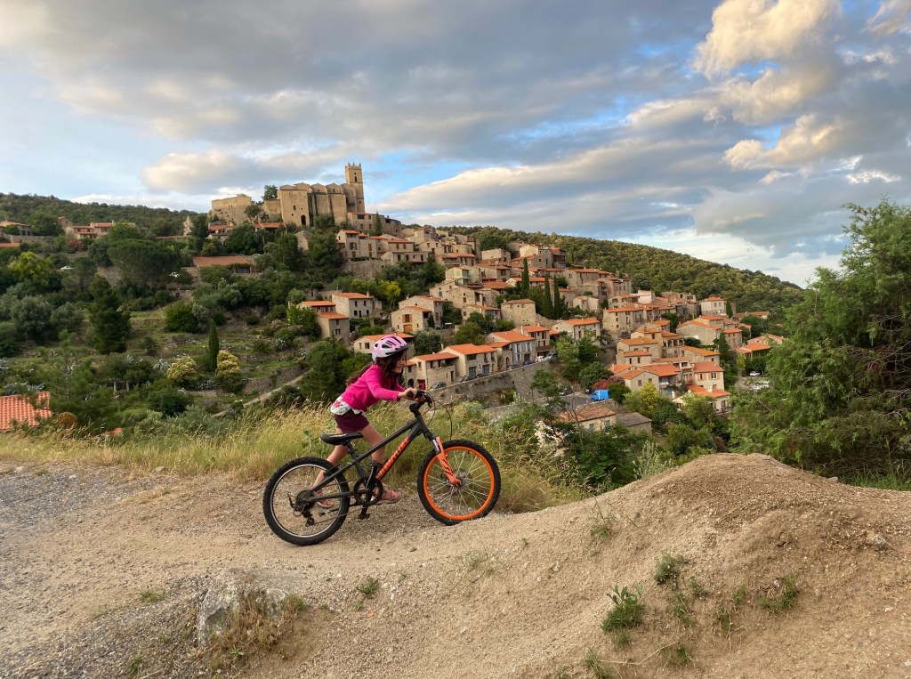 randonnée vtt electrique a Eus sentier de randonnée