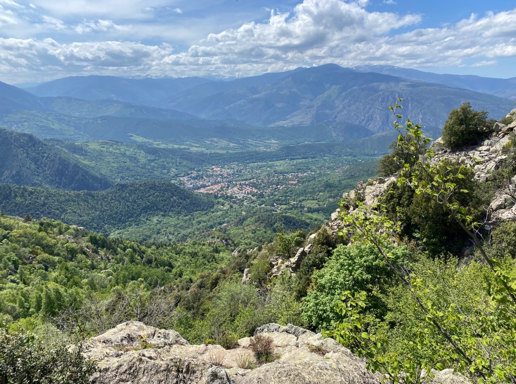 vernet les bains hotel canigou maison hotes camp base refuge
