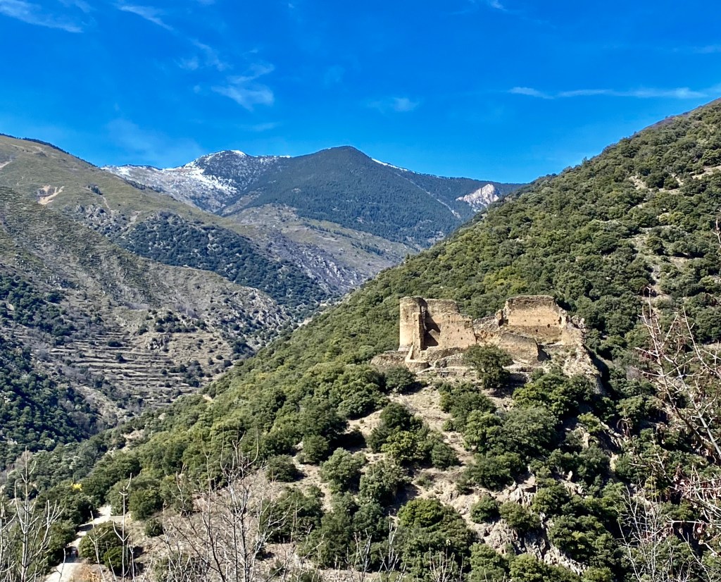 chateau et chapelle de evol olette