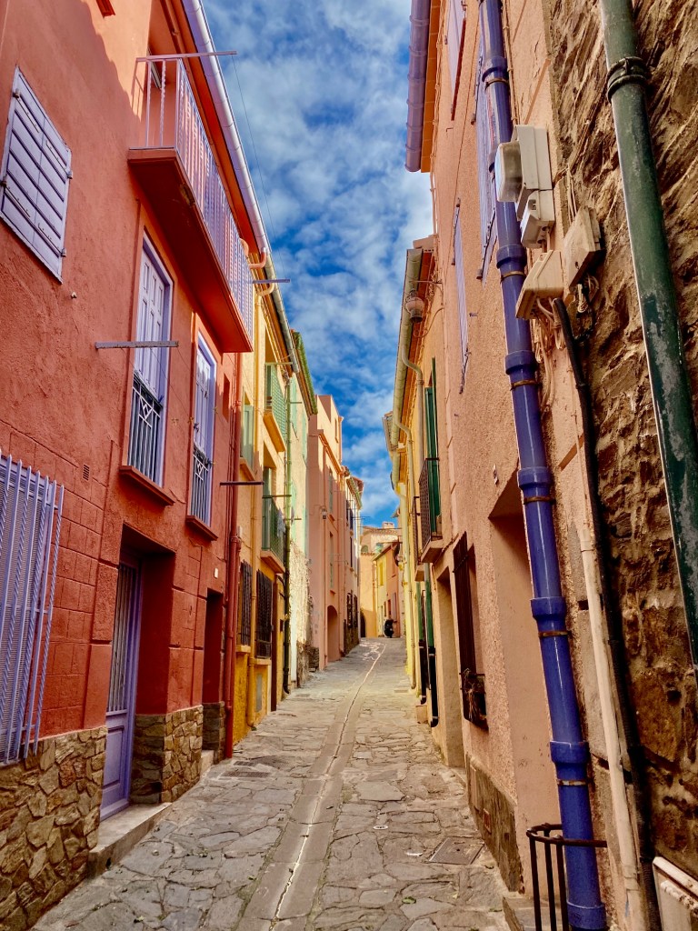 Ballade dans les rues de Collioure en hiver