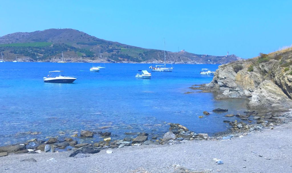 crique de paulilles plage pres de perpignan 66 ou faire du  paddle ?
