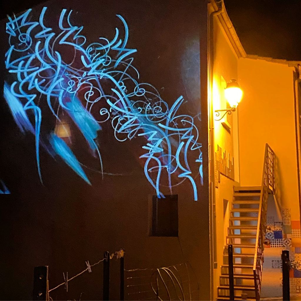 Videoprojection immersive art Abstraction Lyrique - action painting Nuno de Matos asemic art calligraffiti