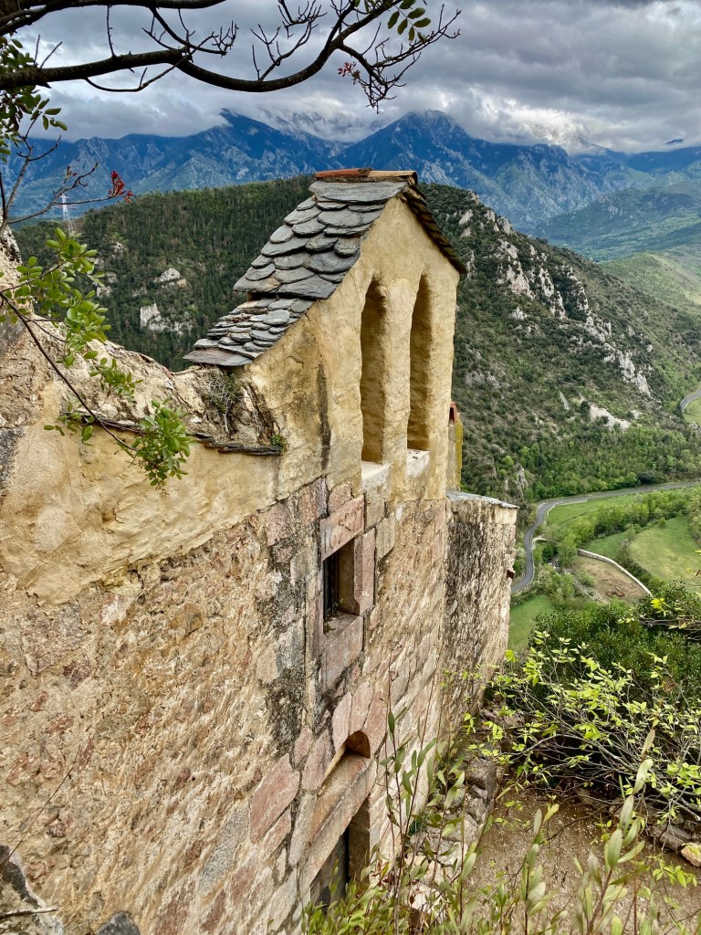 chapelle secret pyrénées orientales abritée tramontane
