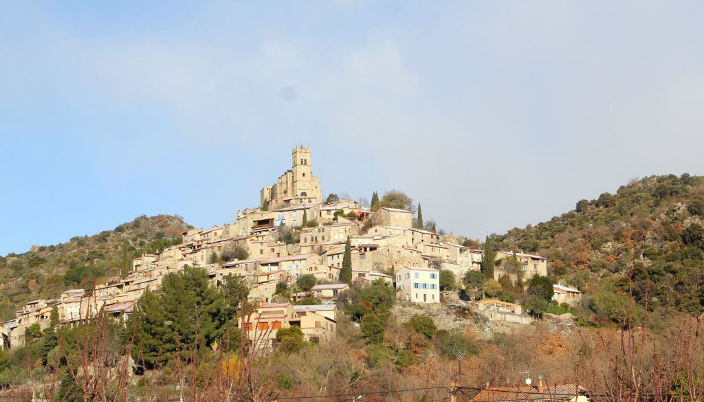 Le village d'Eus, classé parmi les plus beaux villages de France occitanie pittoresque village des pyrénées orientales