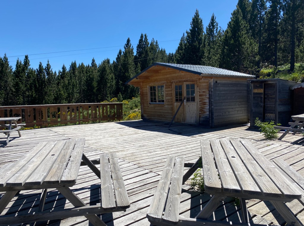randonnée en boucle depuis la station de ski de puyvalador pic ginebre et puig du pla de bernat ouverture pistes station