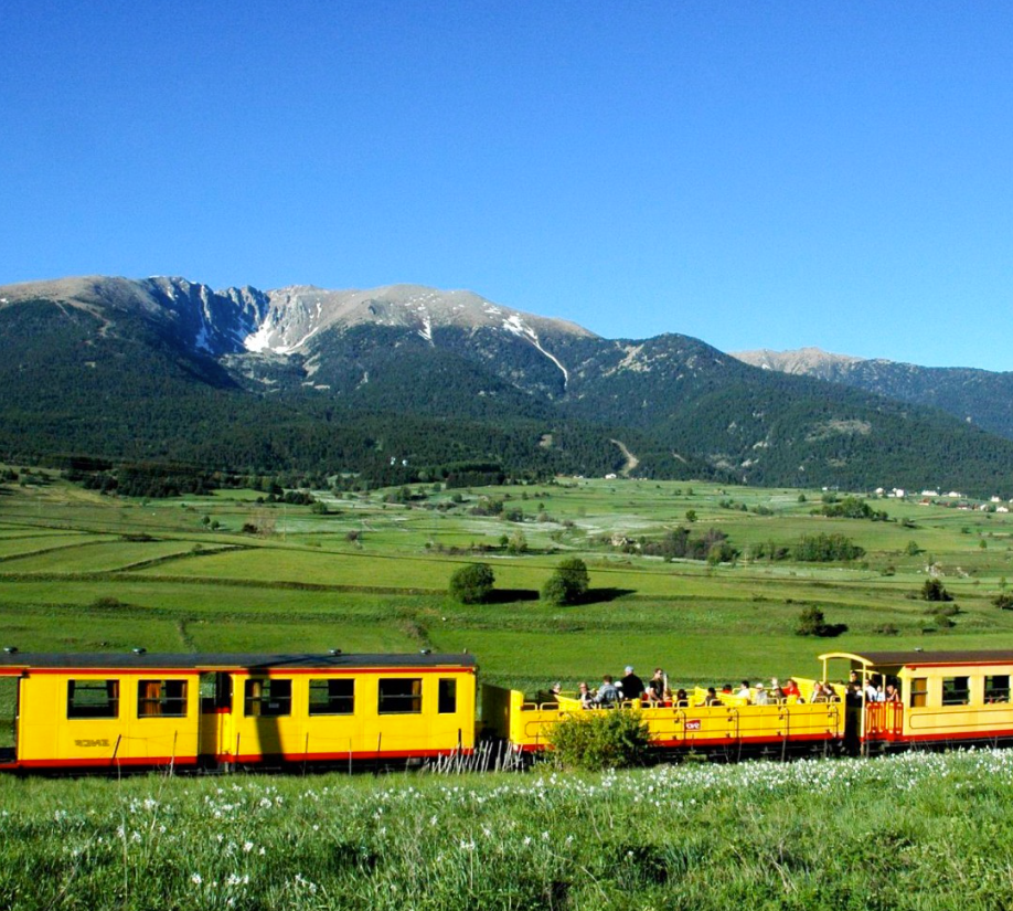 train jaune tarifs et horaires font romeu mont louis villefranbche